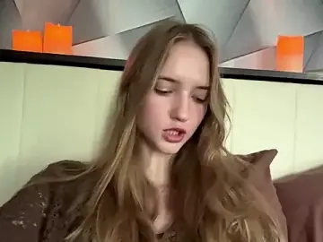 LuiseFurbeck  live sex cam