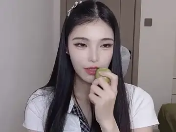 Tibbie-66  live sex cam
