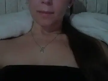White_Glow  live sex cam