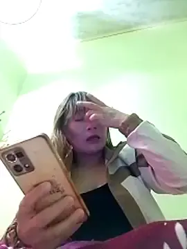 Luckyysex  live sex cam