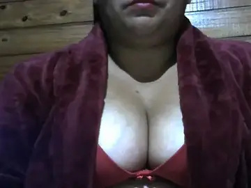 MARRENTINHA34  live sex cam