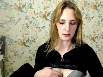 Milana_Cutie_  live sex cam