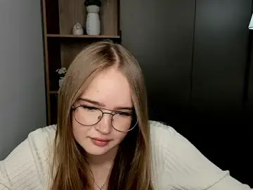 YeeMellendorf  live sex cam