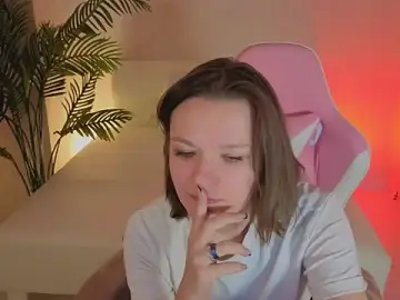 Kira_hatti  live sex cam
