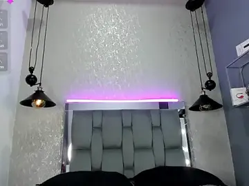 Mia_thompsonn_  live sex cam