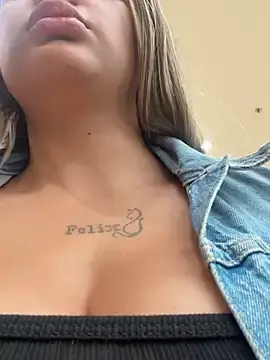 BabyKathy  live sex cam
