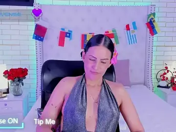 Coco_Balenciaga_  live sex cam