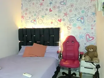 EMMA_SWEETT1  live sex cam