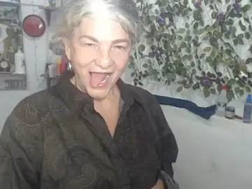 FunnyGrandma  live sex cam