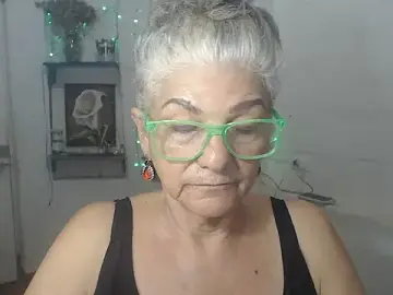 FunnyGrandma  live sex cam