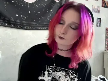 Playful_Vi  live sex cam