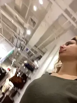 QuitieLia  live sex cam