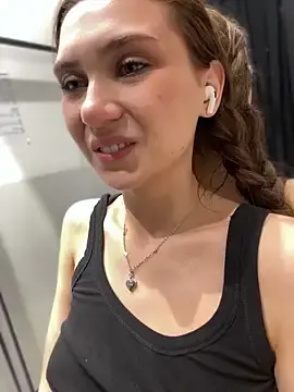 QuitieLia  live sex cam