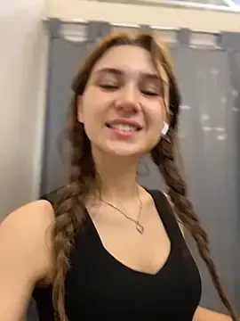 QuitieLia  live sex cam