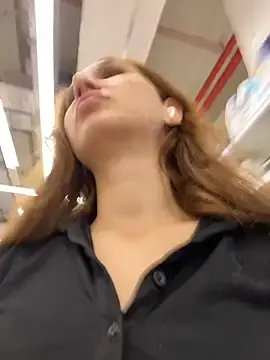 QuitieLia  live sex cam