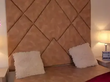 SilvanaBombshell  live sex cam