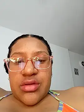 Gigibluee  live sex cam