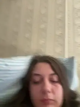 Itzcheyduh  live sex cam