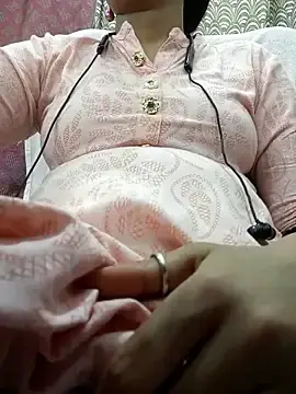 Avantika19  live sex cam