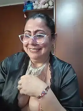 EmmaJhomson  live sex cam