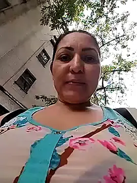 Lunita86  live sex cam