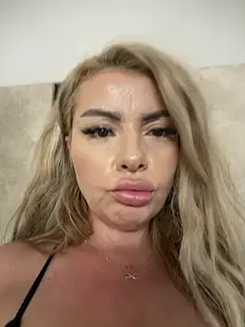 NayaDivine  live sex cam