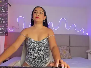 Yiiraaa1  live sex cam