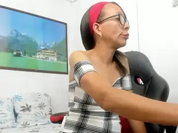 Daniela_xue  live sex cam