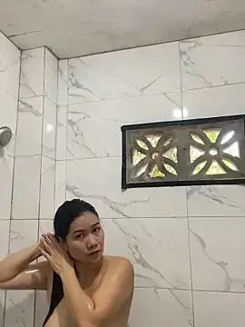 Wildpussycat69  live sex cam