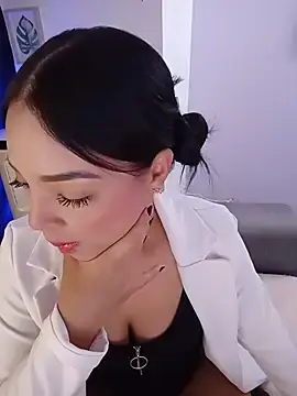 JennLeMoka  live sex cam