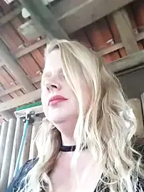 Xxwhitebunnyxx  live sex cam