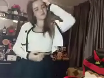 QueenBeatrice  live sex cam