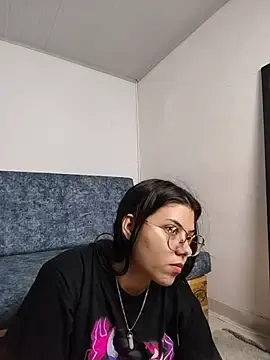 Harper_ks  live sex cam