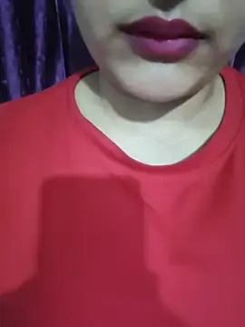 Tiiyaaa  live sex cam