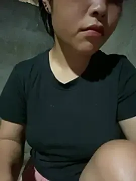 Yin-ri  live sex cam