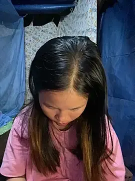Yin-ri  live sex cam