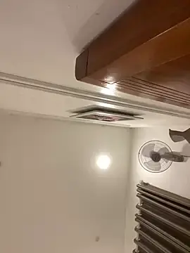 Nguoimuavui22  live sex cam