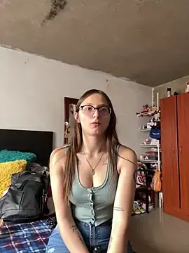 Ari_roouse  live sex cam