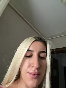 CarlaDesire  live sex cam
