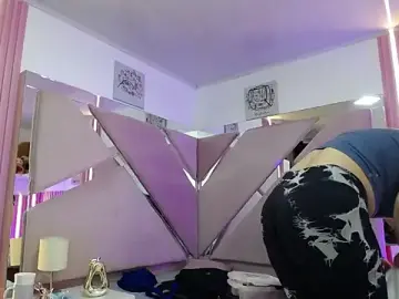 Mia_garcia28  live sex cam