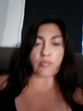 ThatMelly  live sex cam