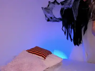 Ninaht  live sex cam