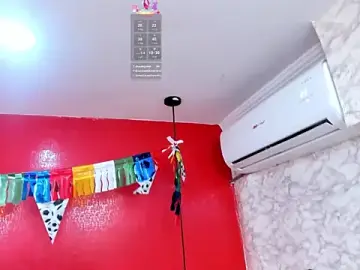 IVISBOUNCYASS  live sex cam