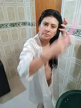 Lyonette_reading1  live sex cam