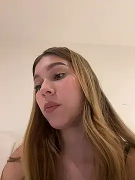 Nikii__  live sex cam
