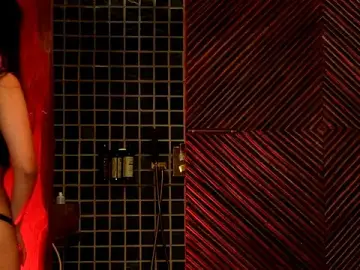 SophiVail  live sex cam