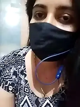 Indiandesiriyaa  live sex cam