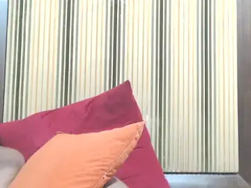 Sexymilf221  live sex cam