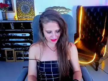 EmiliaBedy  live sex cam