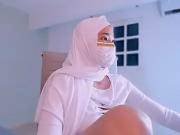 LittleNoor  live sex cam